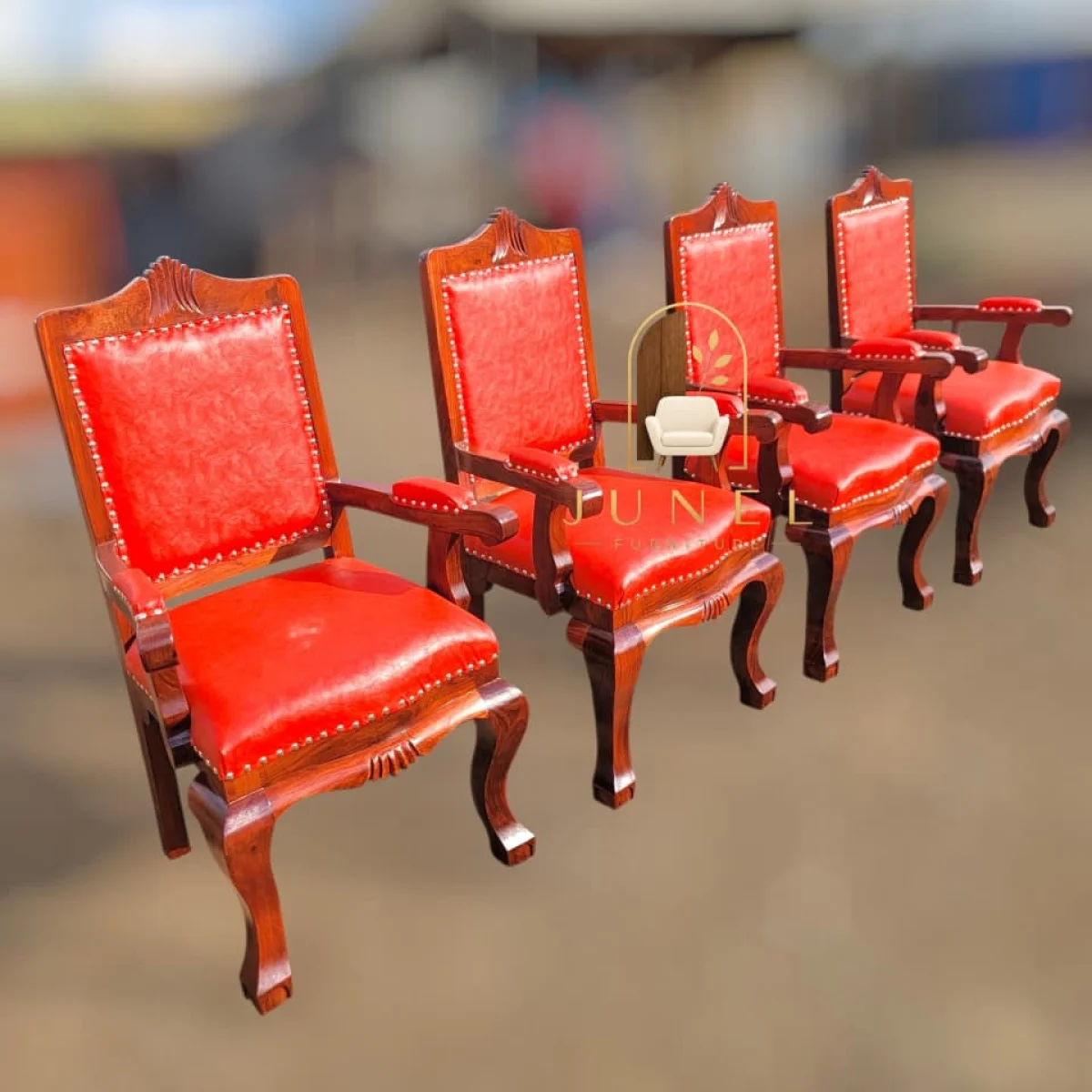 Royal Prestige Presidential Chair