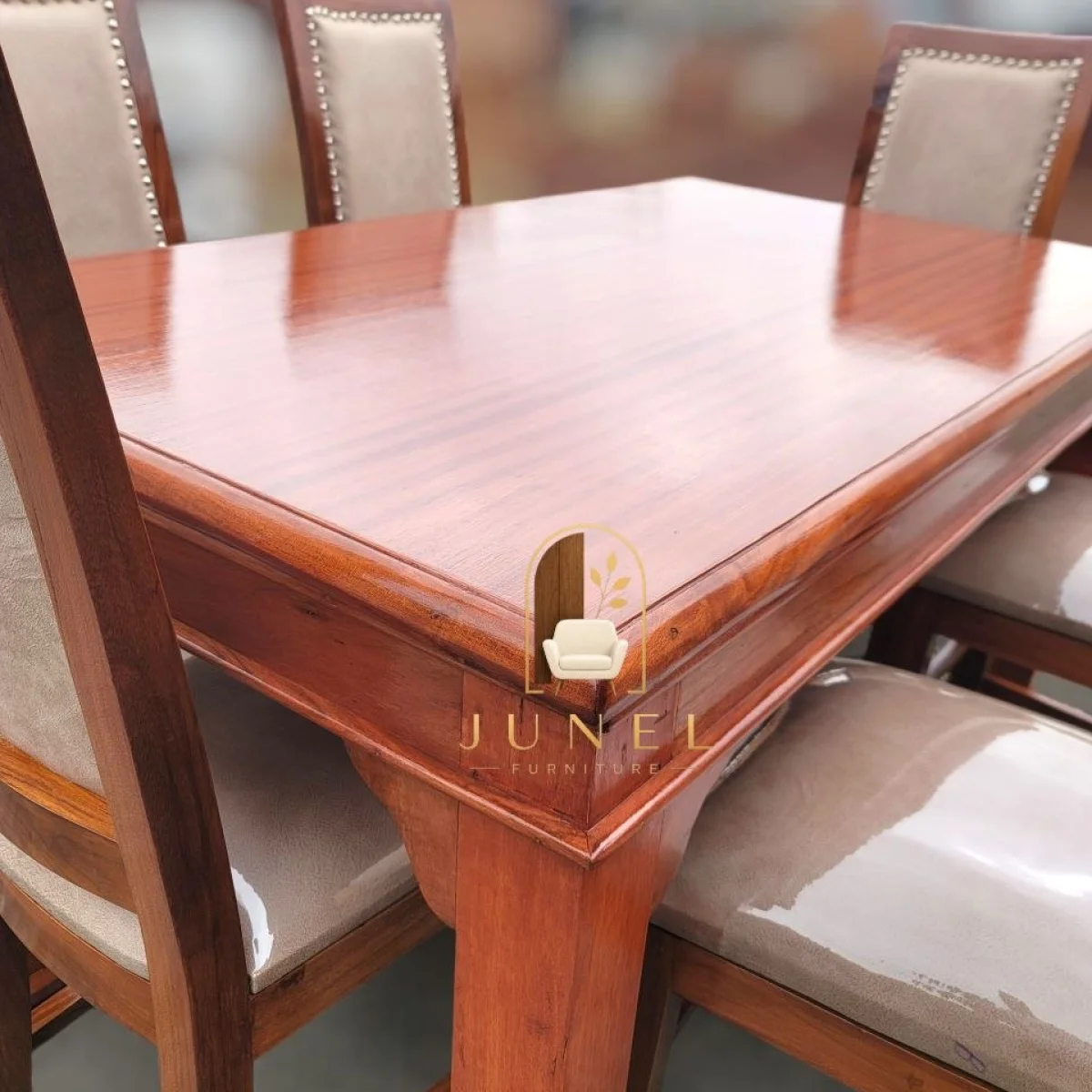 Aurelia 6-Seater Dining Set