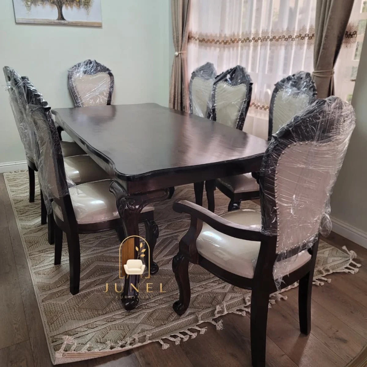Royal Crest Dining Set